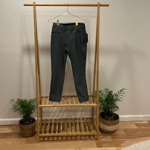 Violets & Roses pull on pants new